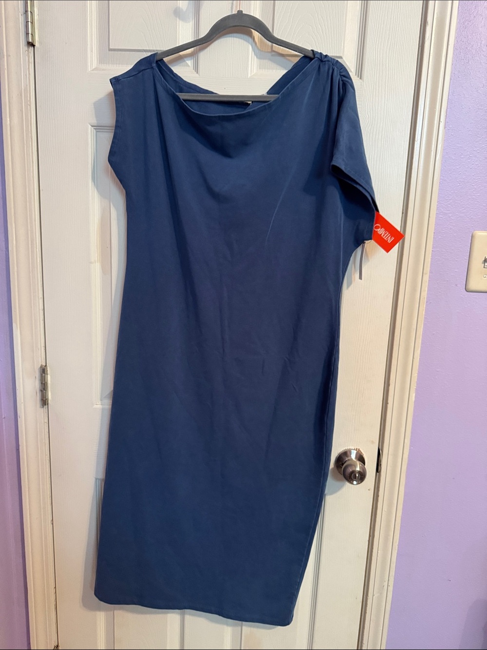 Sleek Navy One-Shoulder Midi Dress